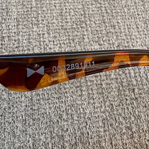 LC Lauren Conrad Oversized Square Sunglasses - Picture 4 of 5